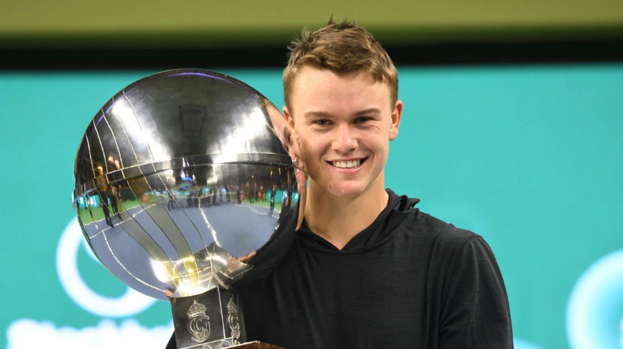 Holger Rune l-a învins pe Stefanos Tsitsipas în finala de la Stockholm Open