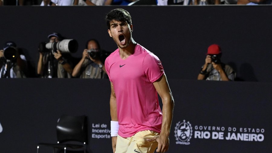 Alcaraz l-a învins pe Auger-Aliassime şi este în semifinale. Deţinătorul trofeului, Taylor Fritz, a fost eliminat
