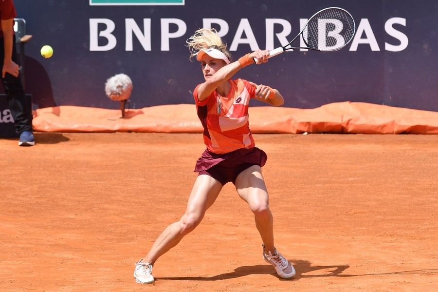 Lesia Tsurenko îşi îndeamnă conaţionalele să le învingă “pe toate terenurile” pe sportivele din Rusia şi Belarus, la Roland-Garros