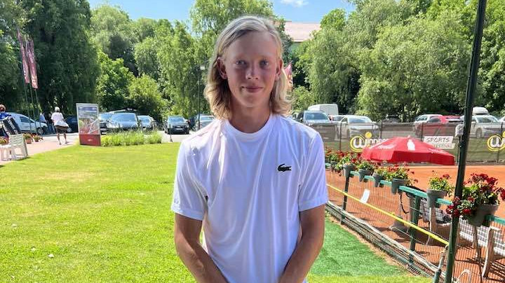 VIDEO ǀ Gabriel Gheţu e marea speranţă a tenisului românesc. La 15 ani a reuşit primul punct ATP