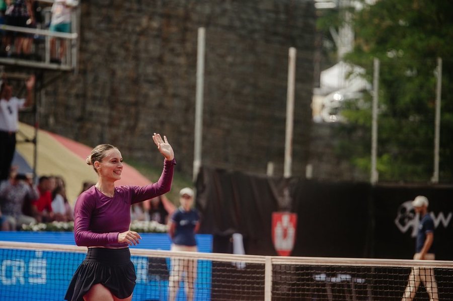 ”Acest trofeu simbolizează puterea mea”. Ana Bogdan, emoţionată, după al doilea succes la turneul WTA de la Iaşi