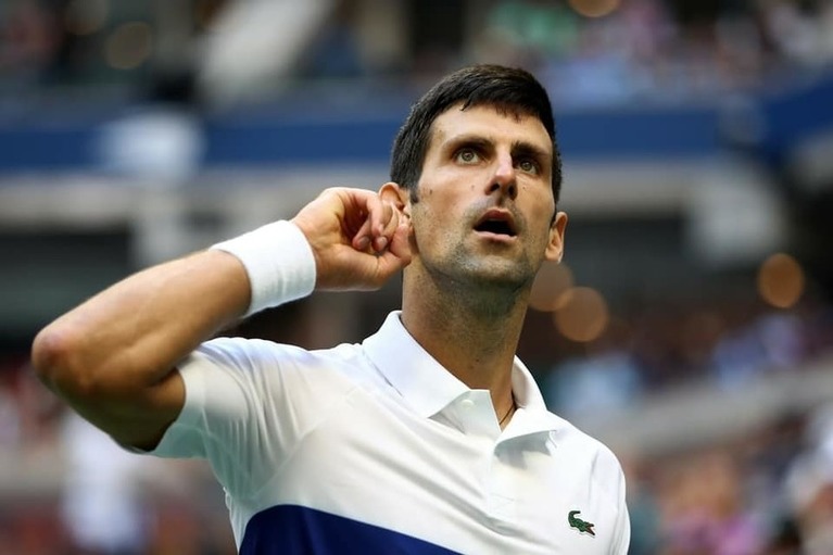 Djokovic, lovit în cap de un recipient, la turneul de la Roma. „A fost un accident”