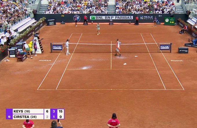 VIDEO | Scene ireale la Roma! Meciul Soranei Cîrstea cu Madison Keys, întrerupt după ce un bărbat a intrat pe teren