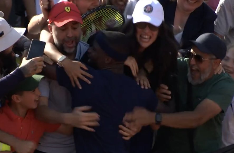//i0.1616.ro/media/581/3142/38122/22461847/1/tiafoe.jpg