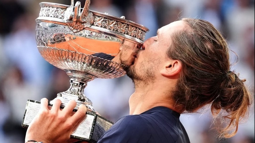 //i0.1616.ro/media/581/3142/38122/22472117/1/zverev-2.jpg