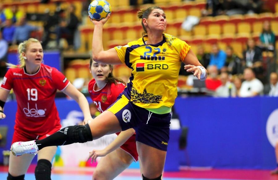 Oana Manea nu se desparte de handbal, nici după retragere. ”Este o provocare pentru mine. Încerc să implementez foarte multe lucruri”