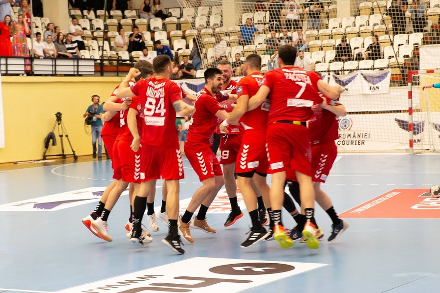 Handbal: Doi jucători de la Dinamo Bucureşti, nominalizaţi pentru All Star Team în Liga Campionilor