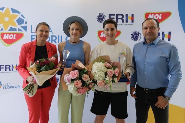 Laslo şi Liscevic, cele mai bune handbaliste din Liga Naţională în 2021, au fost premiate de FRH
