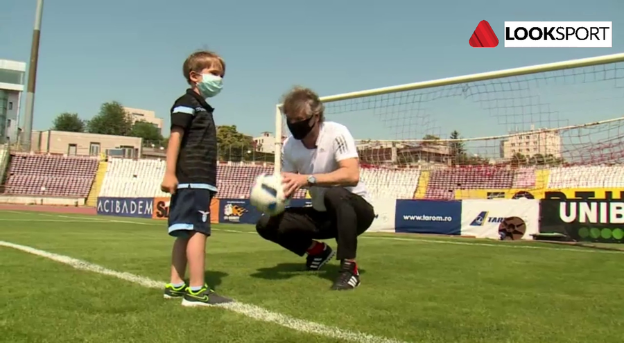 Răducioiu, "profesor de istorie" în Ştefan cel Mare. Fostul mare internaţional este personajul principal al celui mai nou reportaj marca Look Sport LIVE