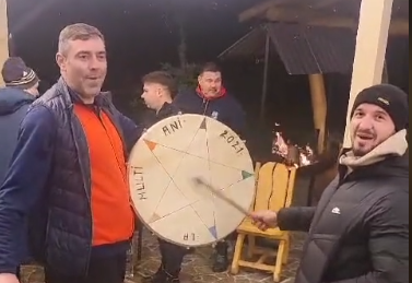 VIDEO | Constantin Budescu îşi împarte viaţa alături de Voluntari