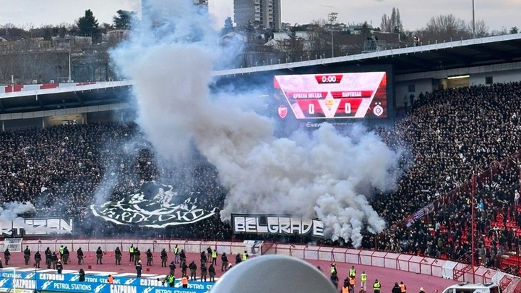 FOTO ŞI VIDEO EXCLUSIV | Atmosferă senzaţională la derby-ul Serbiei