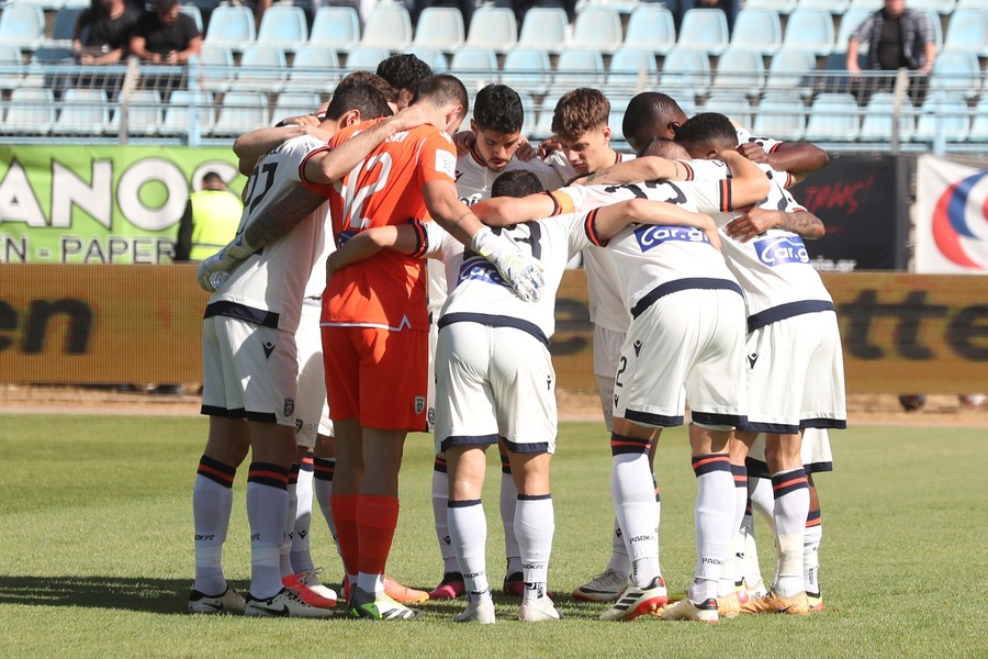 Remiză dramatică pentru trupa lui Răzvan Lucescu, contra ultimei clasate din play-off