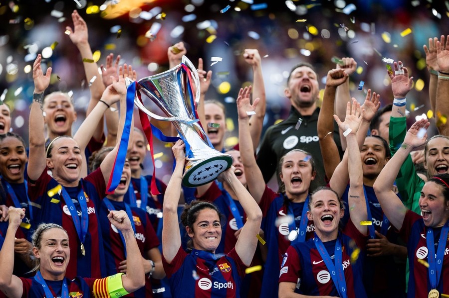 Barcelona a câştigat pentru a doua oară consecutiv Liga Campionilor la fotbal feminin. Pe teren a fost prezentat un msaj de susţinere a palestinienilor