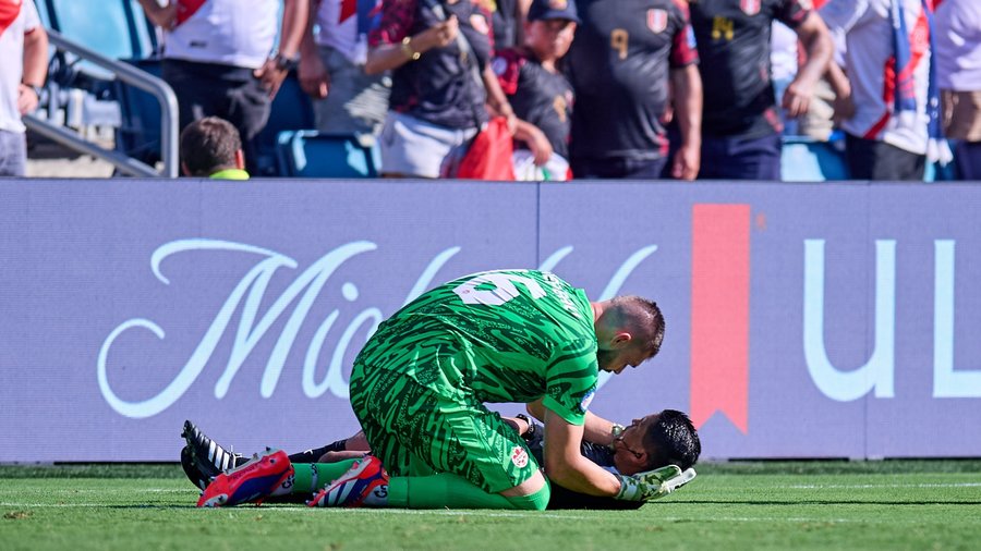 Copa America  | Un arbitru asistent a leşinat din cauza căldurii la meciul meciul Canada-Peru

