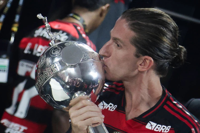 Antrenorul lui Flamengo, Filipe Luis, şi-a prelungit contractul cu campioana Braziliei