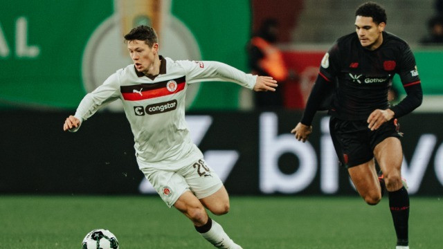 Bayer Leverkusen s-a calificat în semifinale după o victorie clară cu St Pauli