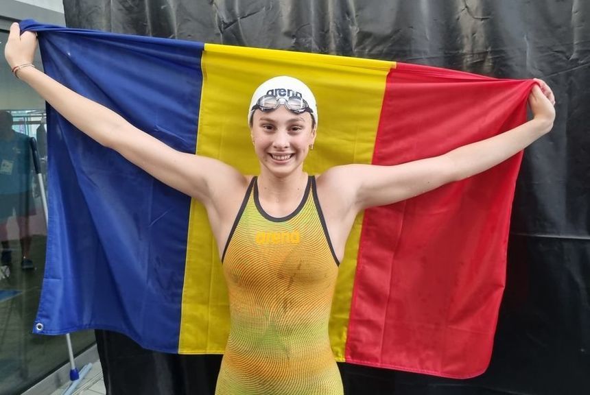 FOTE: Trei medalii pentru înotătorii ”tricolori”, două de aur şi una de bronz