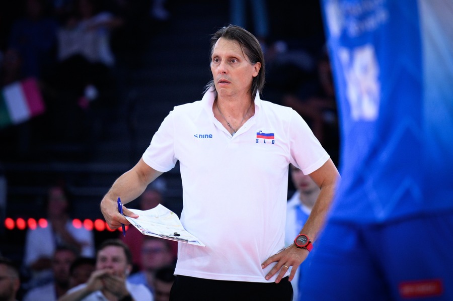 Antrenorul român Giani Creţu, medalie de bronz la Europeanul de volei cu naţionala Sloveniei