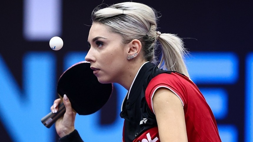 Bernadette Szocs a învins-o pe Chen Meng, campioana olimpică, în ”optimi” la WTT Champions Frankfurt 2023