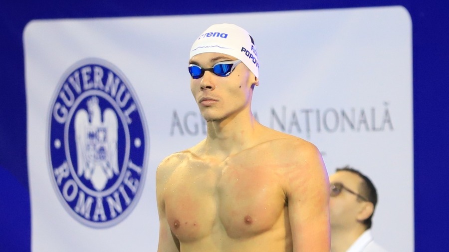 Campionatul European de înot în bazin scurt: David Popovici s-a calificat în finală la 200 metri liber cu timpul cel mai bun al semifinalelor