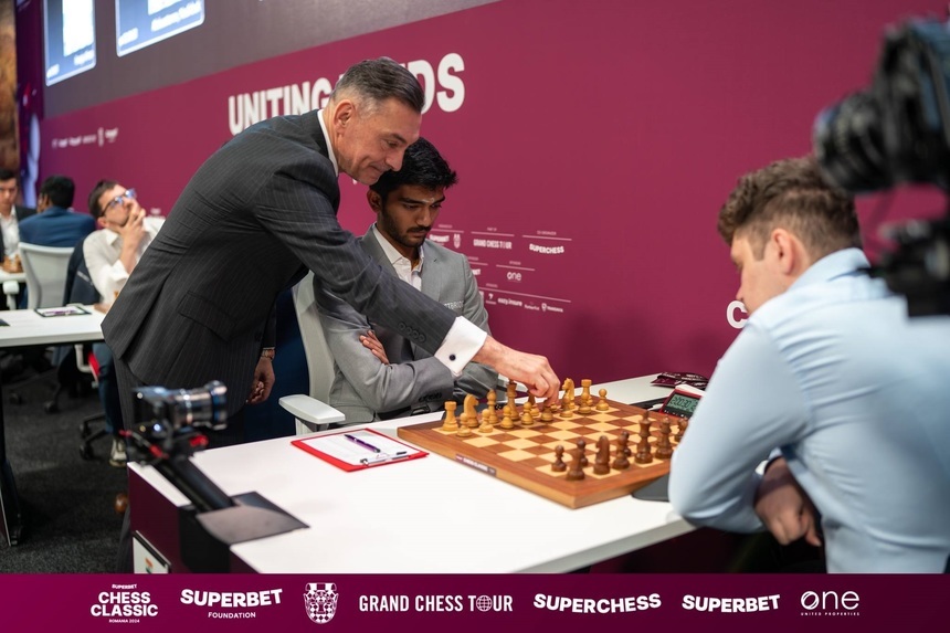 Grand Chess Tour 2024: Runda II s-a finalizat cu o victorie şi patru remize

