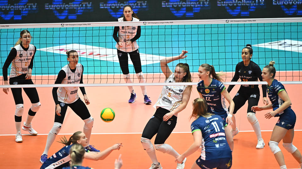 //i0.1616.ro/media/581/3142/38128/21835557/1/cso-voluntari-bielsko-biela-f-cev-champions-league-13-11-2024.jpg