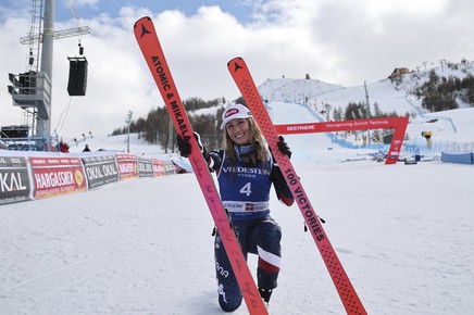 Schioarea Mikaela Shiffrin a intrat în istorie. Ea a obţinut victoria cu numărul 100 la Cupa Mondială