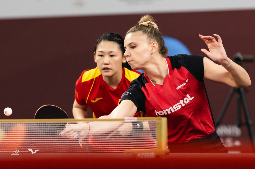 Adina Diaconu şi Maria Xiao se opresc în sferturile de finală, la dublu, la CM Individual de tenis de masă