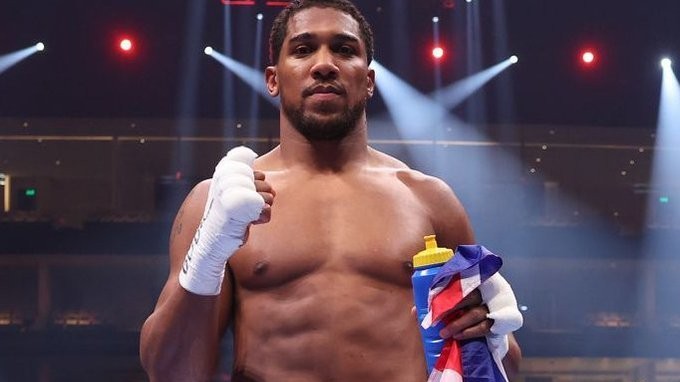YouTuber-ul american Jake Paul îl va înfrunta pe Anthony Joshua la 19 decembrie

