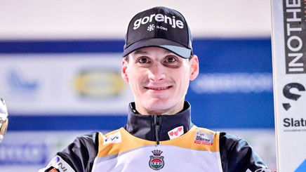 Slovenul Domen Prevc a câştigat la pas prima etapa a ”Turneului celor 4 Trambuline”