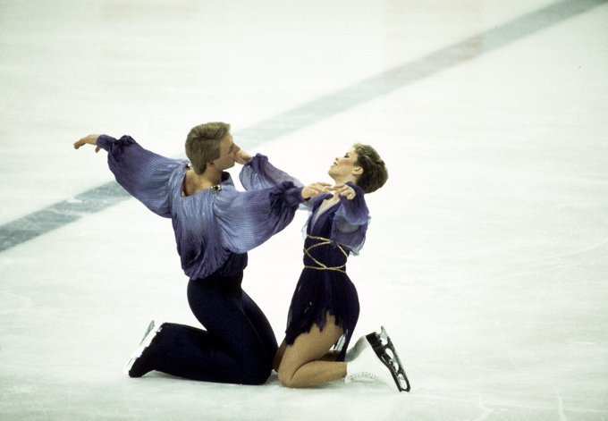 Patinatorii Jayne Torvill şi Christopher Dean, înnobilaţi de Anul Nou. Dansul lor pe gheaţă pe Bolero de Ravel la JO din 1984 a devenit legendar
