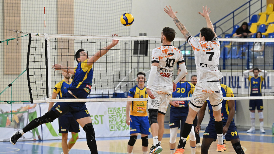 Corona Braşov a ratat calificarea în faza play-off a CEV Cup la volei