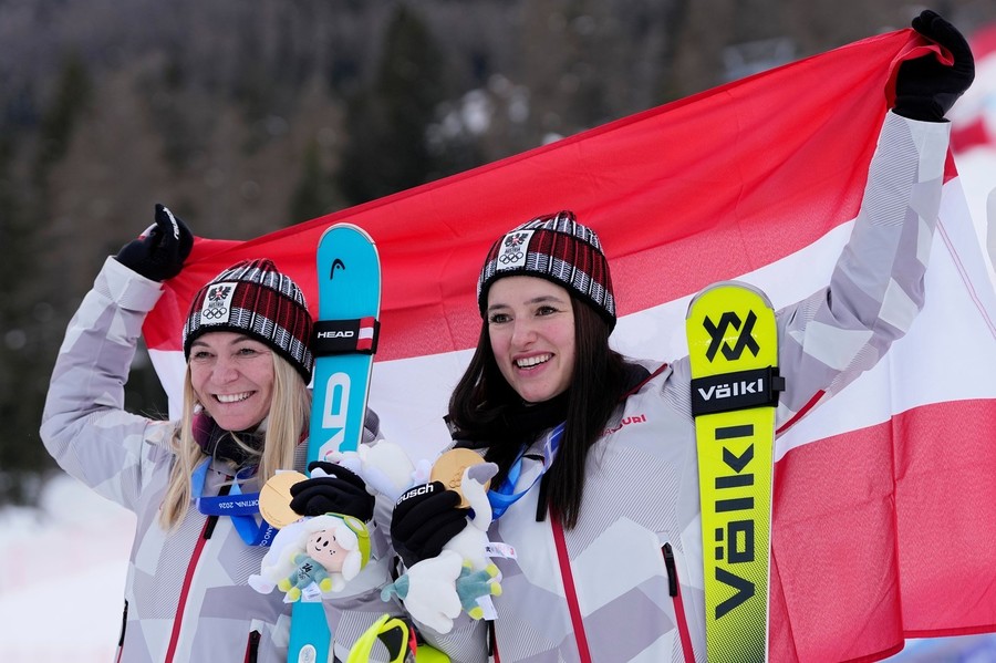 Austriecele Ariane Raedler şi Katharina Huber au câştigat aurul la proba combinată pe echipe