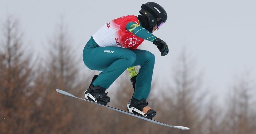 Starul australian de snowboard Cam Bolton, transportat cu elicopterul la spital. El are două fracturi la gât