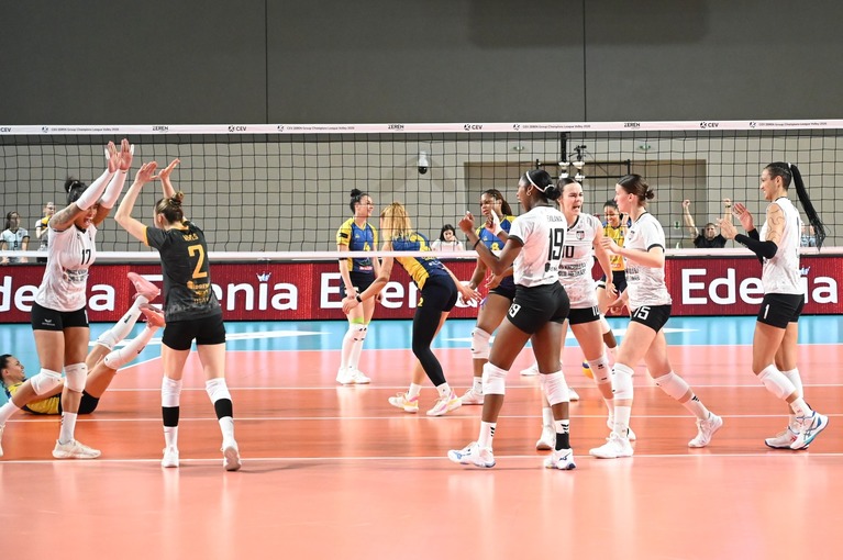 Alba Blaj, victorie cu CSO Voluntari, în primul meci al finalei Diviziei A la volei feminin