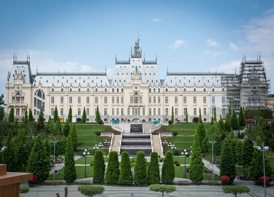 //i0.1616.ro/media/581/3142/38128/22511797/21/palatul-culturii-iasi-1536x1101.jpg