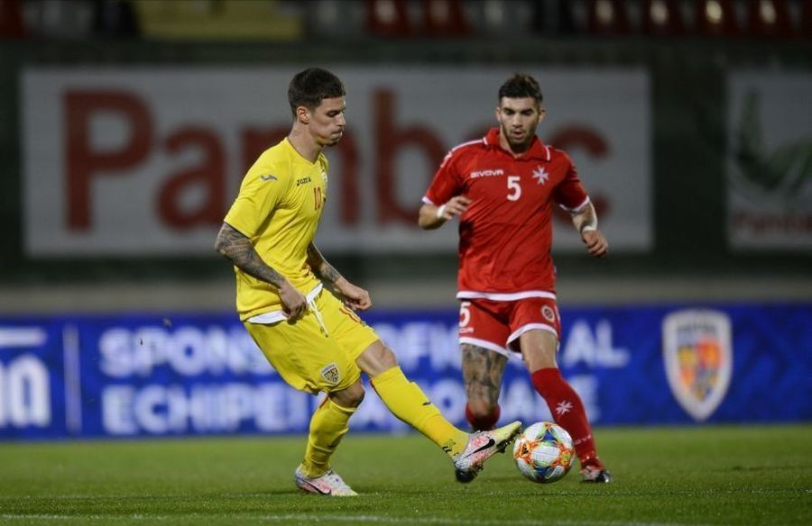 ”M-am dedicat sută la sută fotbalului şi mai puţin să ies în oraş sau astfel de lucruri”. Dennis Man, trup şi suflet pentru "sportul rege"