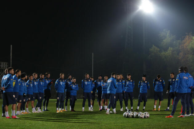VIDEO | Rădoi pune accent pe factorul tactic, înaintea confruntării România - Norvegia. Antrenamentul 'tricolorilor'