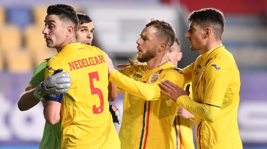 Mirel Rădoi a decis! Lotul României pentru meciurile cu Germania, Macedonia şi Armenia. Un jucător de la UTA, pe lista de rezervă