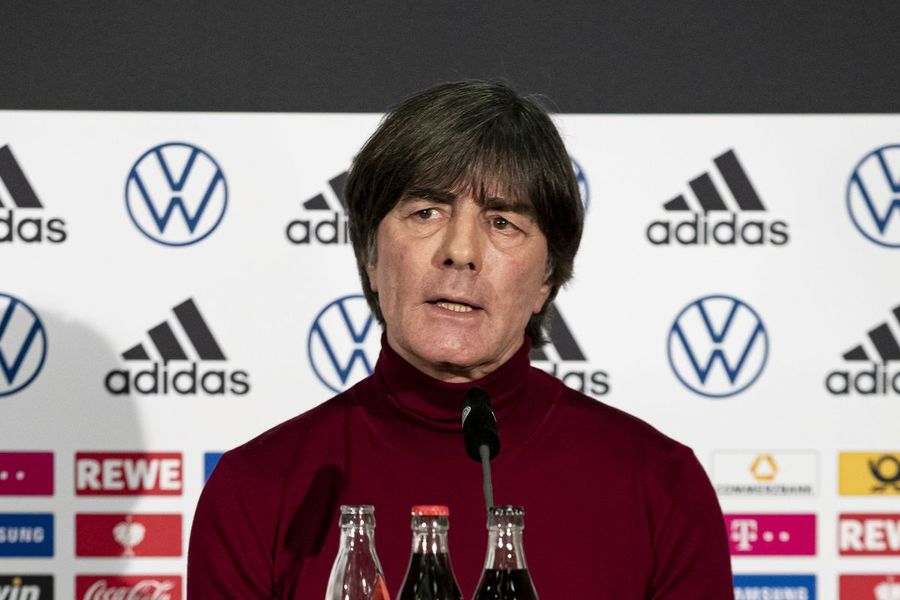 Nemţii nu ne iau de sus. Joachim Low şi-a făcut temele foarte bine. ”România a avut jucători tehnici, care  înainte de toate vor mingea, vor să joace cu ea şi vor să verticalizeze”