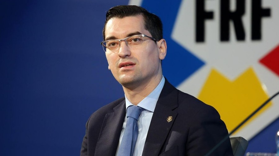 „Unul dintre ei va semna! Sunt şanse 50-50 între ei”. Numele finale care s-ar afla pe lista pentru naţionala României 