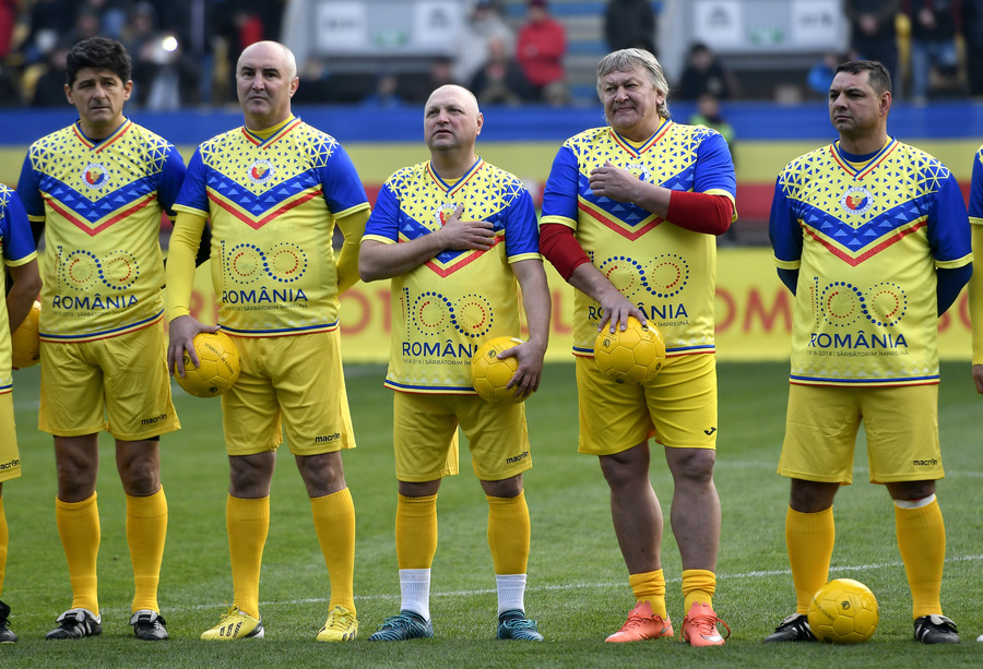 Dezvăluire după mai bine de 30 de ani! Ce scandal a avut loc în vestiarul tricolorilor: „Am vrut să plec acasă de la Campionatul Mondial! Au fost interese. A intervenit Mircea Lucescu” 