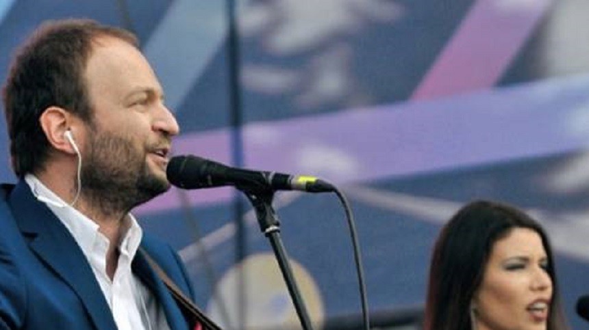 Fiul soţilor Aldea-Teodorovici va intona cele două imnuri la meciul Moldova