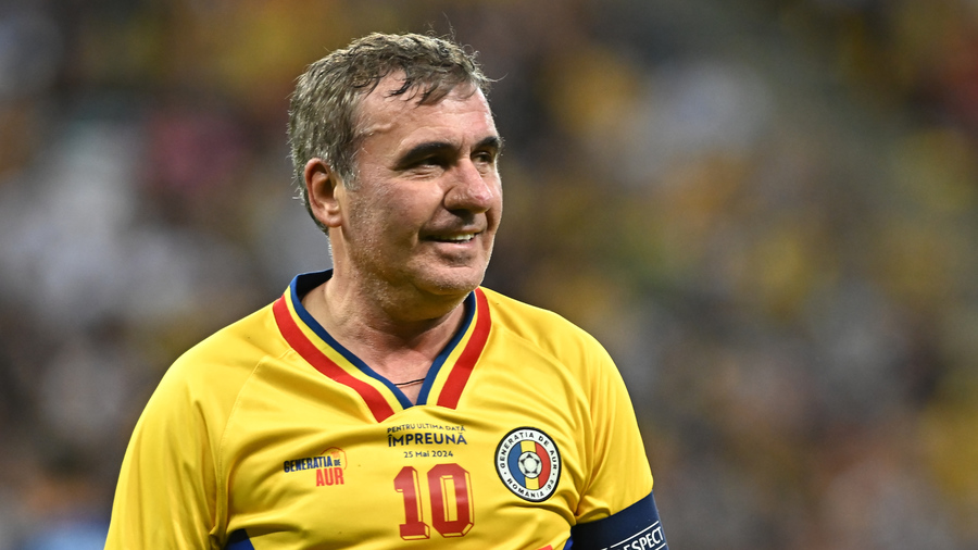 ”Noi am jucat fotbal pentru suporteri cât am putut”. Gică Hagi, plin de emoţii, după meciul de adio al ”Generaţiei de Aur”