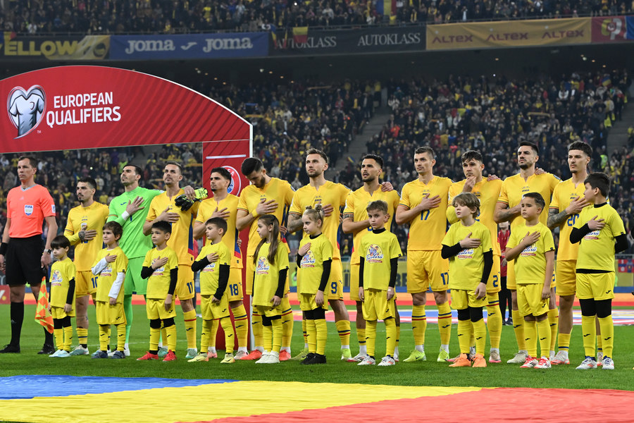 Pierdere uriaşă pentru Mircea Lucescu după meciul cu Bosnia! Titularei naţionalei s-a accidentat şi ar putea fi OUT pentru duelul cu San Marino