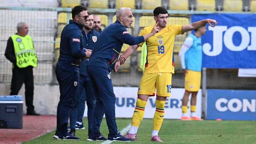 Adrian Iencsi, declaraţii după debutul pe banca României U20: „Sunt mulţumit de jucători”