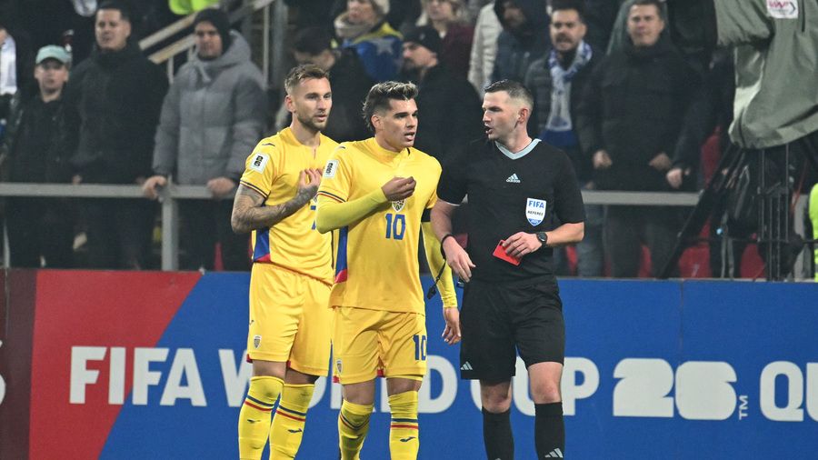 VIDEO | Ianis Hagi, vehement la adresa lui Michael Oliver: „Mi-a transmis înainte de meci că ştie miza partidei. Fazele trebuie tratate diferit”