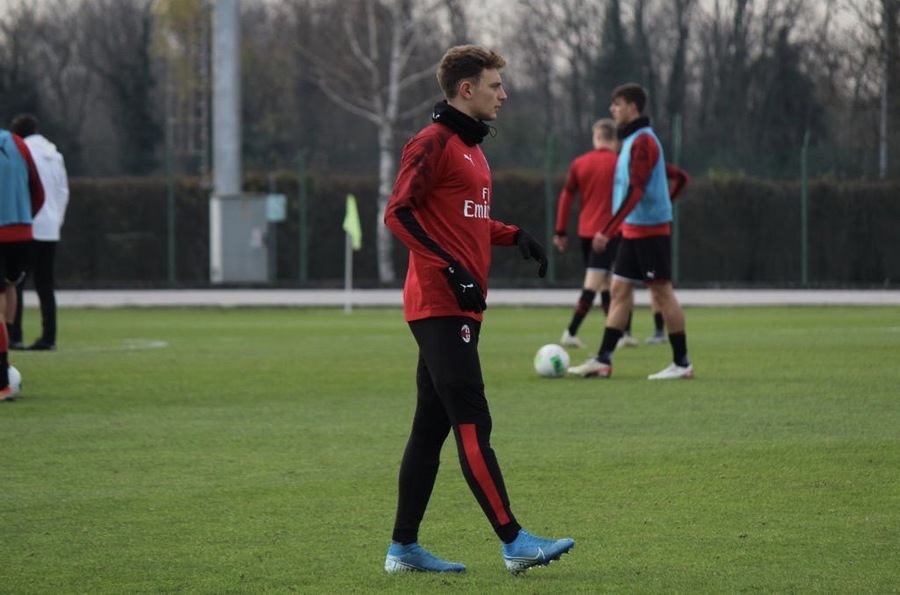 Un viitor om de bază al naţionalei? Luca Stângă, primul gol pentru AC Milan