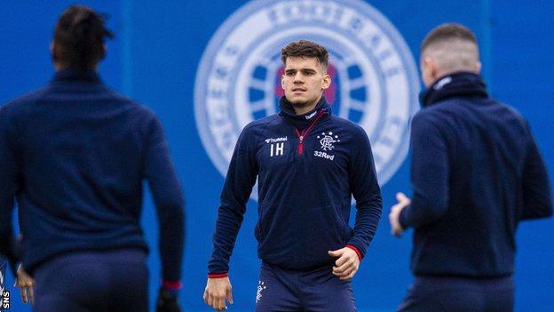 Ianis Hagi, ţinut pe banca de rezerve la Rangers! Victorie la Kilmarnock pentru echipa lui Gerrard