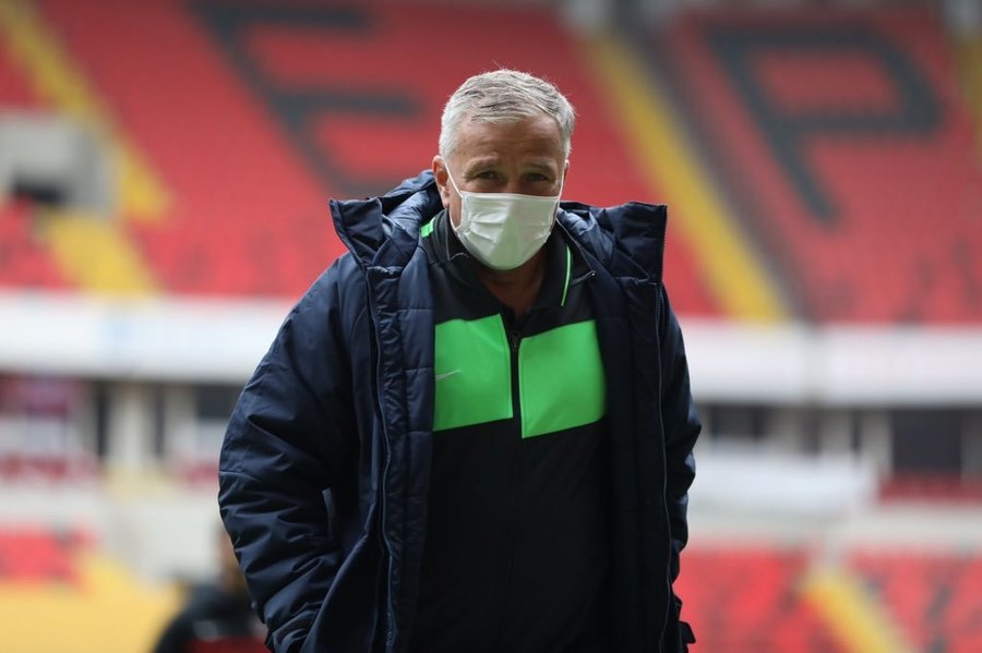 Kayserispor a reuşit al treilea transfer al iernii. Clubul lui Petrescu, întâlnire cu agentul lui Damjan Djokovic